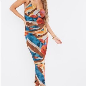 PRETTYLITTLETHING Abstract Asymmetric Midaxi Dress